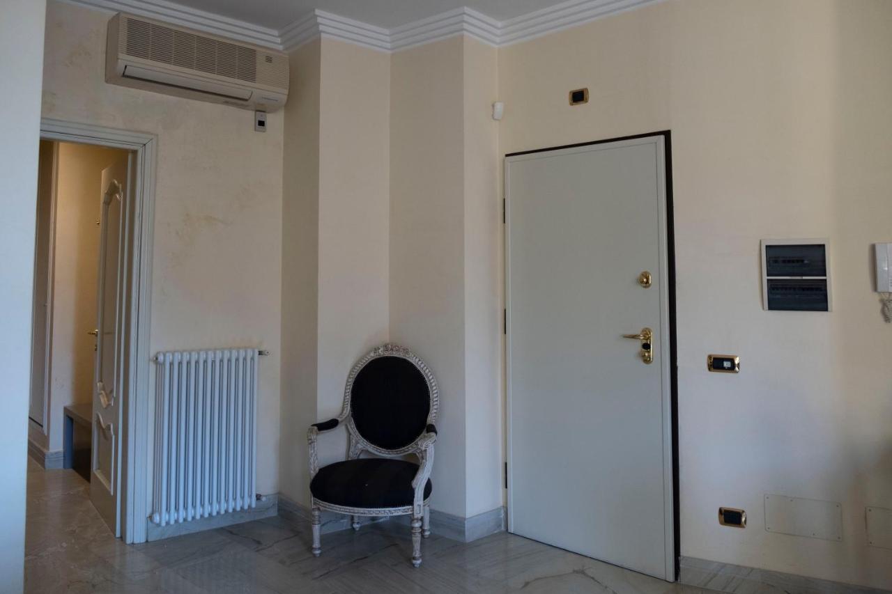 Tritone Apartment Рим Экстерьер фото